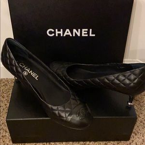 Chanel lambskin 65MM pumps black